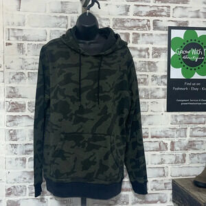 Caliville camo hoodie medium